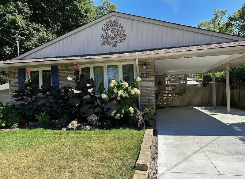 BSMT - 694 Niagara Street