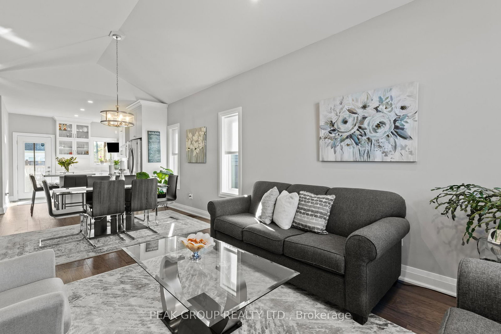 398 AQUEDUCT Street • Welland, ON photo 8