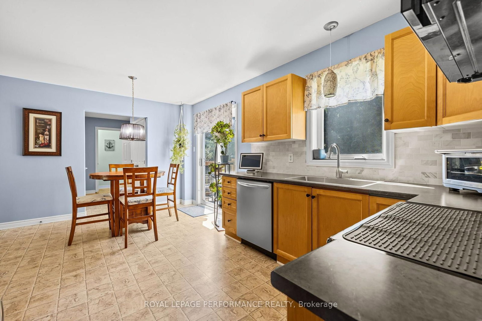407 Centenaire Street • Russell, ON photo 11
