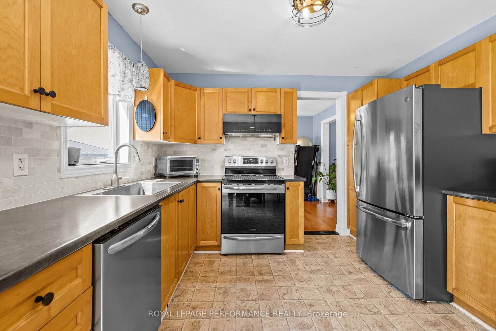 407 Centenaire Street • Russell, ON photo 13