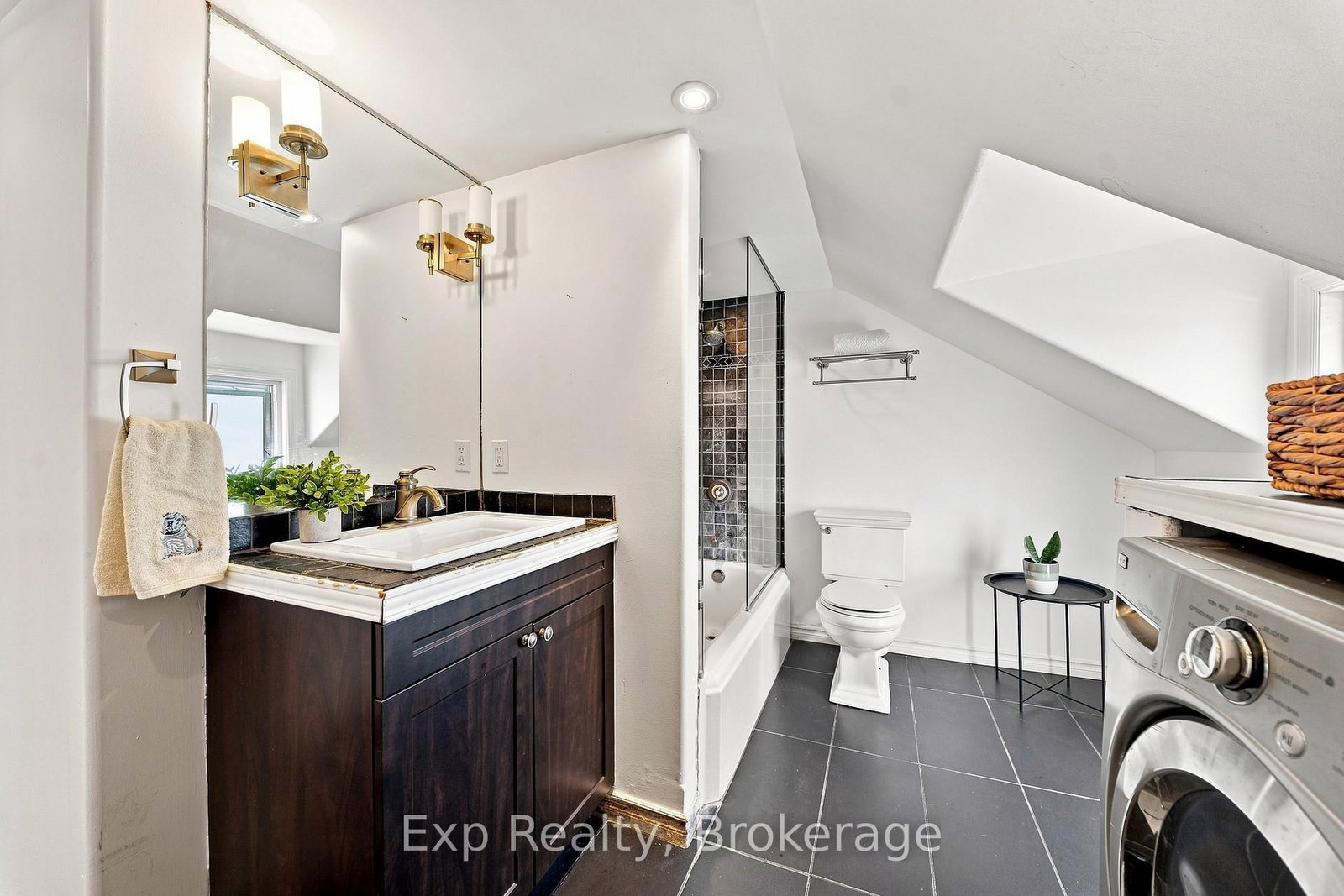 101 Main Street • Brighton, ON photo 32