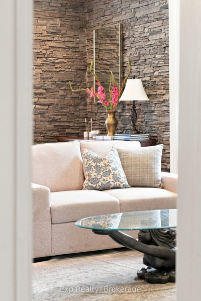101 Main Street • Brighton, ON photo 9
