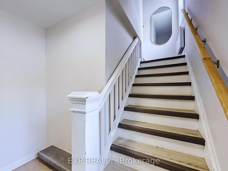 Main - 200 WATERLOO Avenue