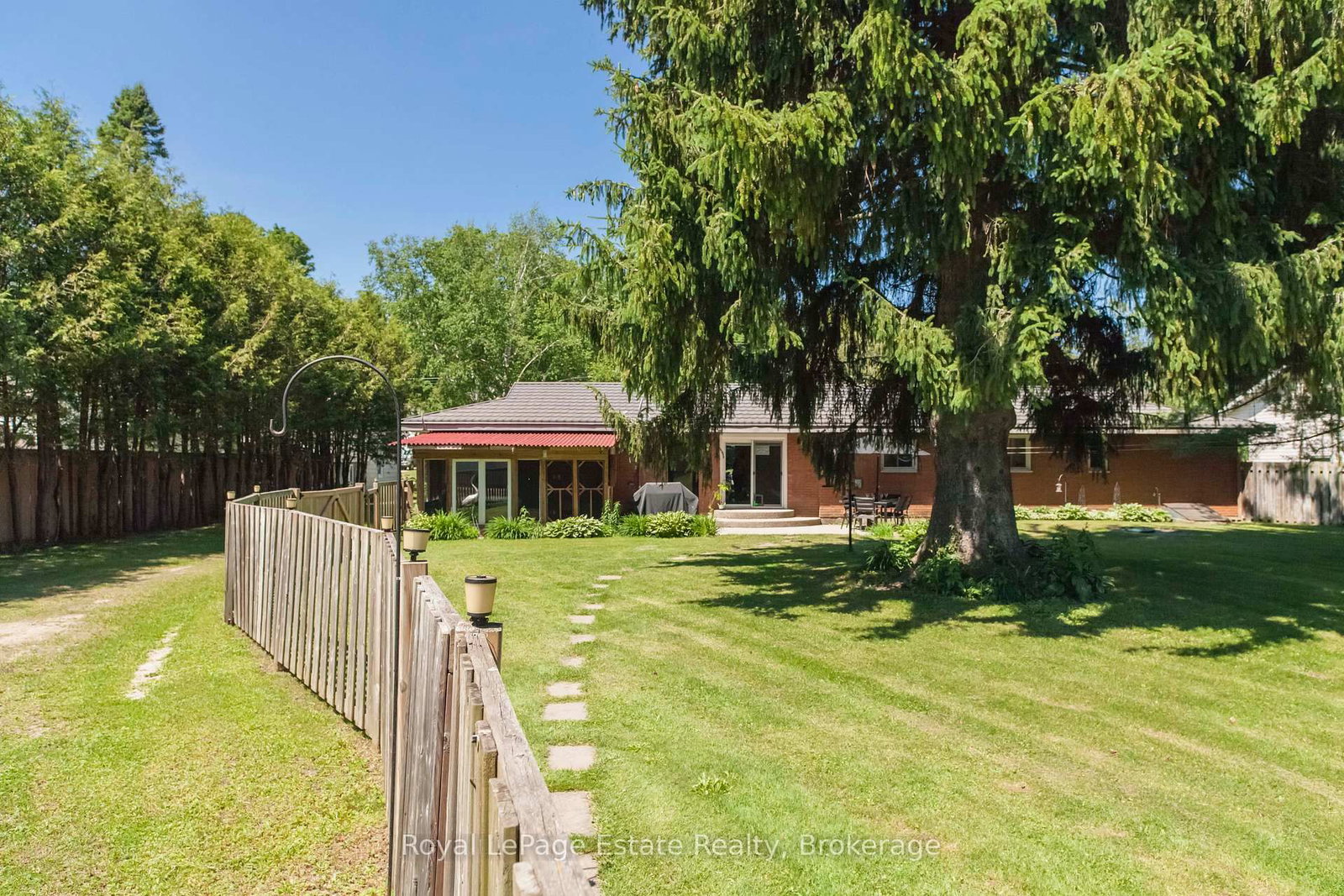 497 Elizabeth Street • South Bruce Peninsula, ON photo 8
