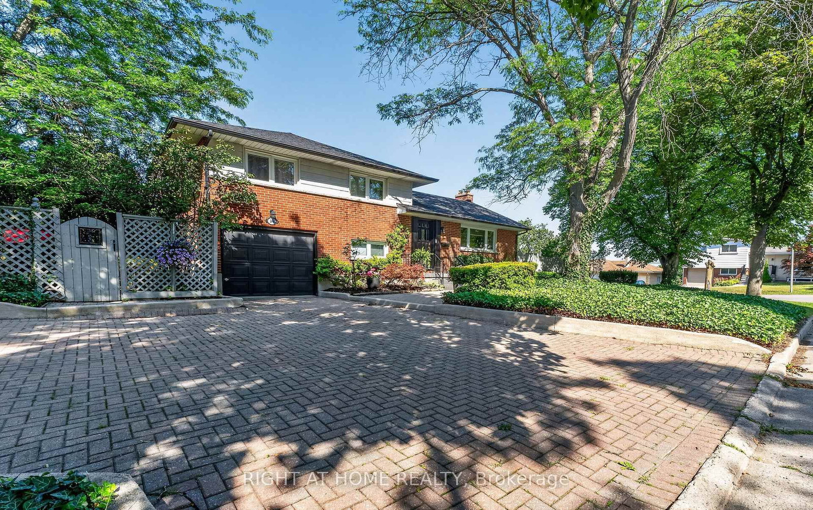 366 Burlington Crescent • London South, ON photo 26