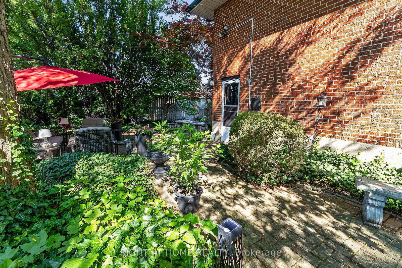 366 Burlington Crescent • London South, ON photo 32