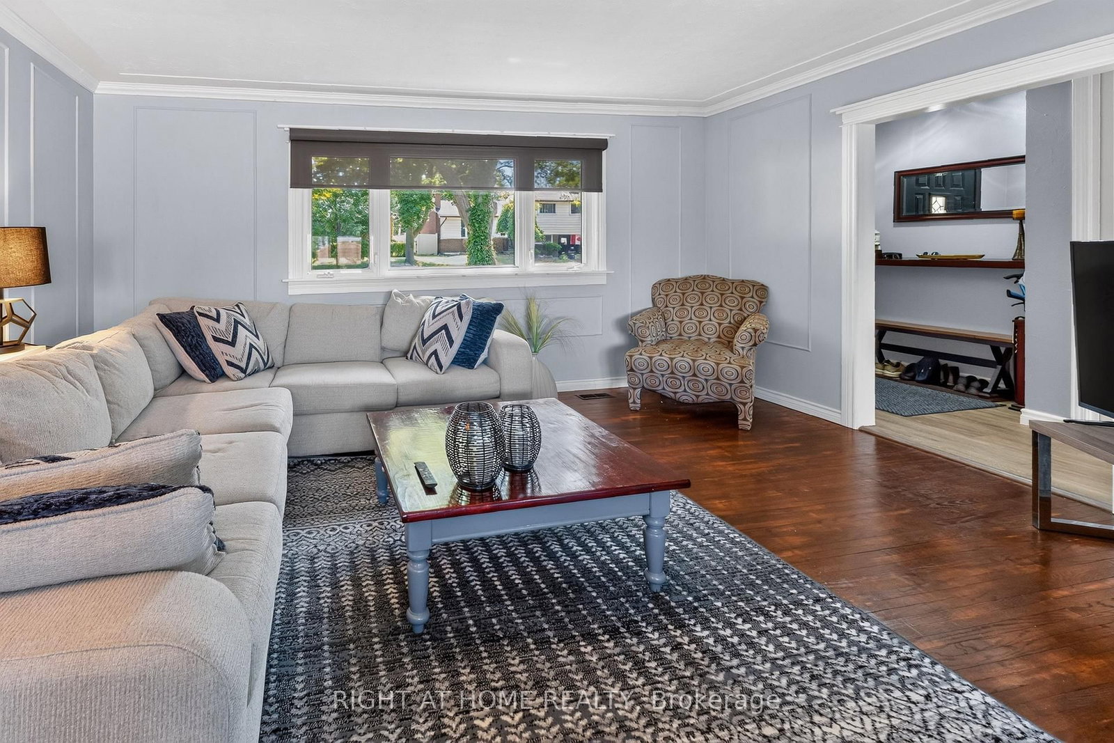 366 Burlington Crescent • London South, ON photo 4