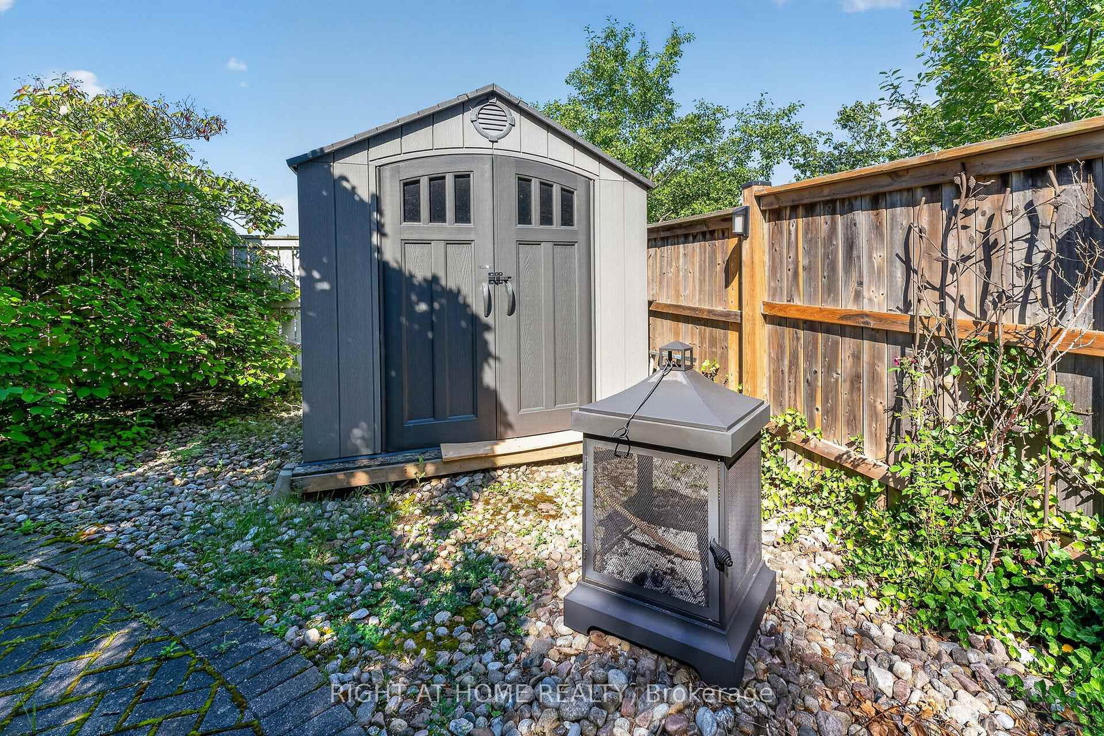 366 Burlington Crescent • London South, ON photo 40