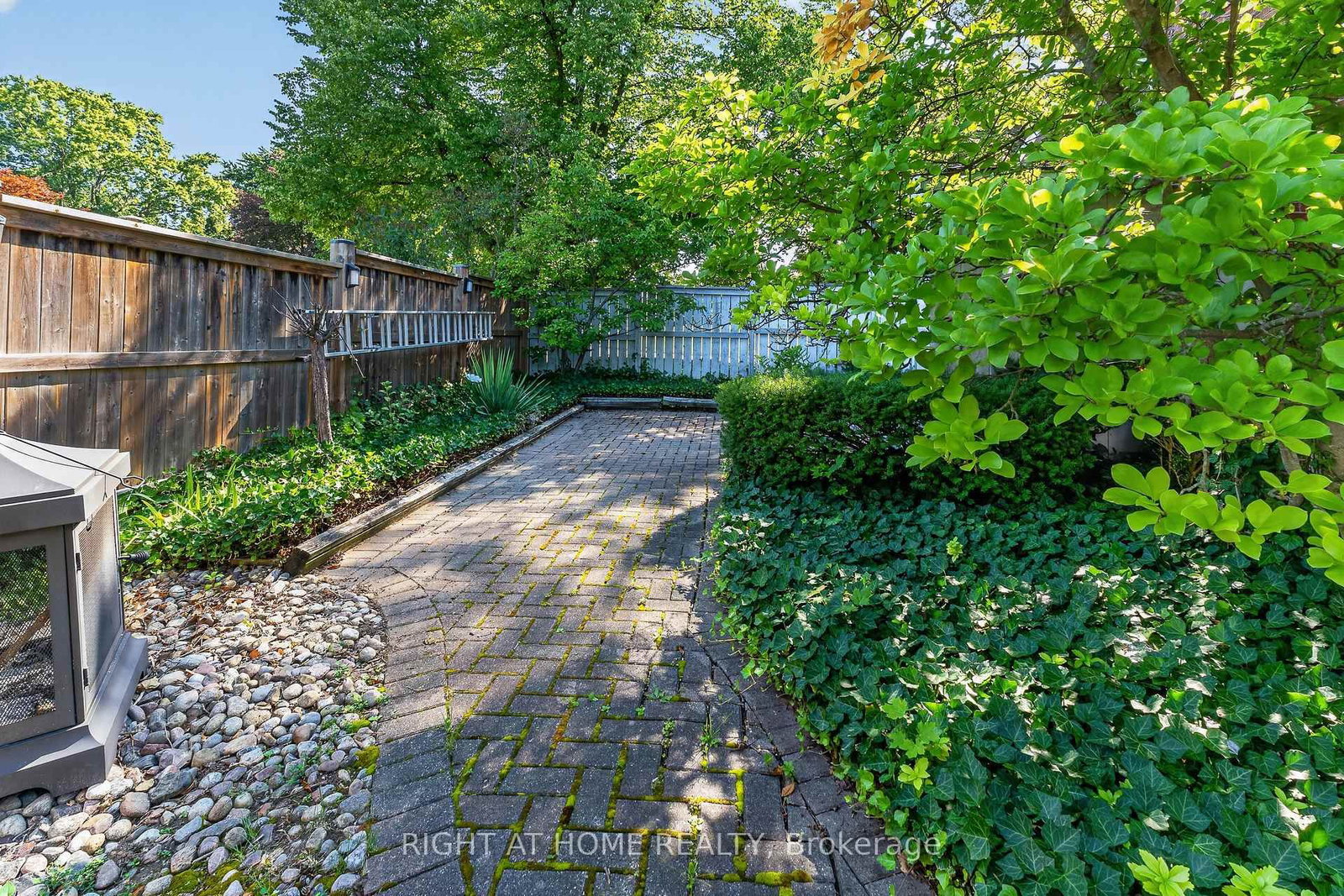 366 Burlington Crescent • London South, ON photo 41