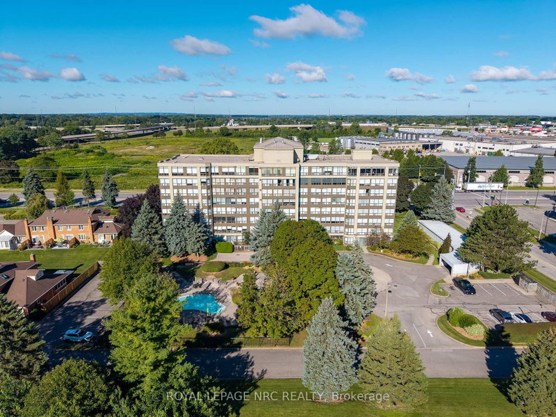 #606 - 5100 DORCHESTER Road