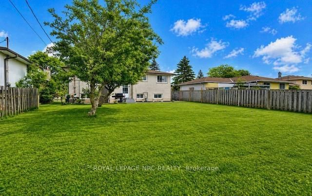 23 NORTHGATE Drive • Welland, ON photo 6
