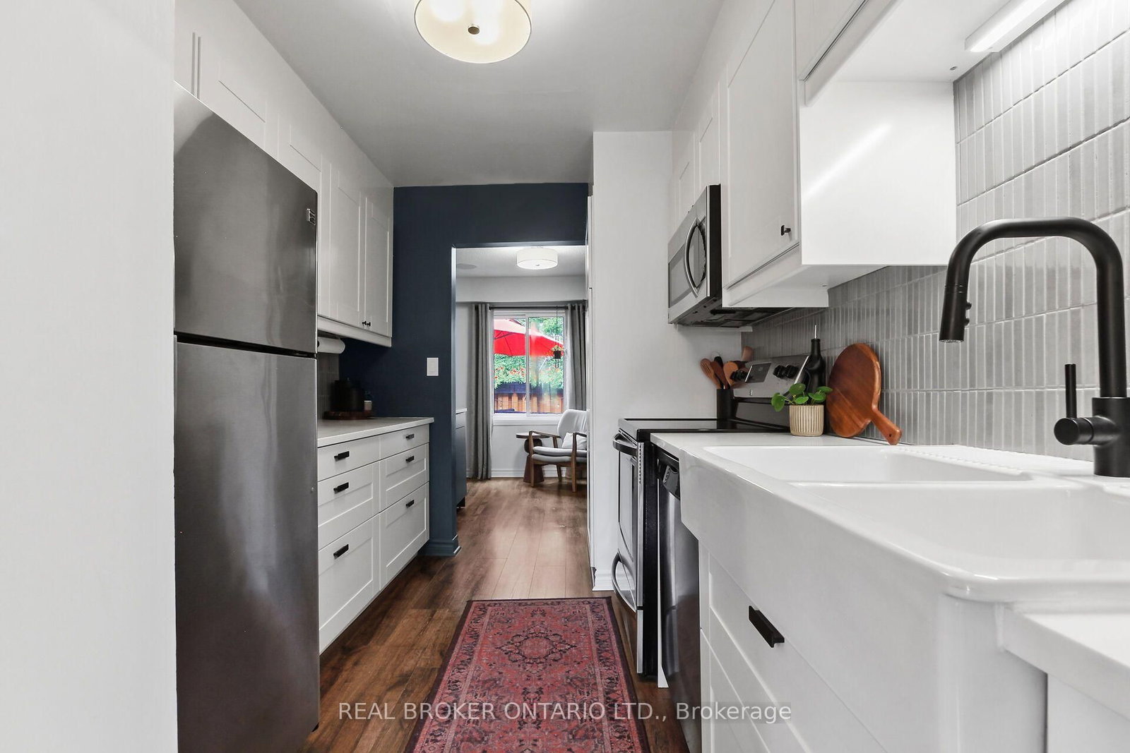 1807 Axminster Court • Ottawa, ON photo 10