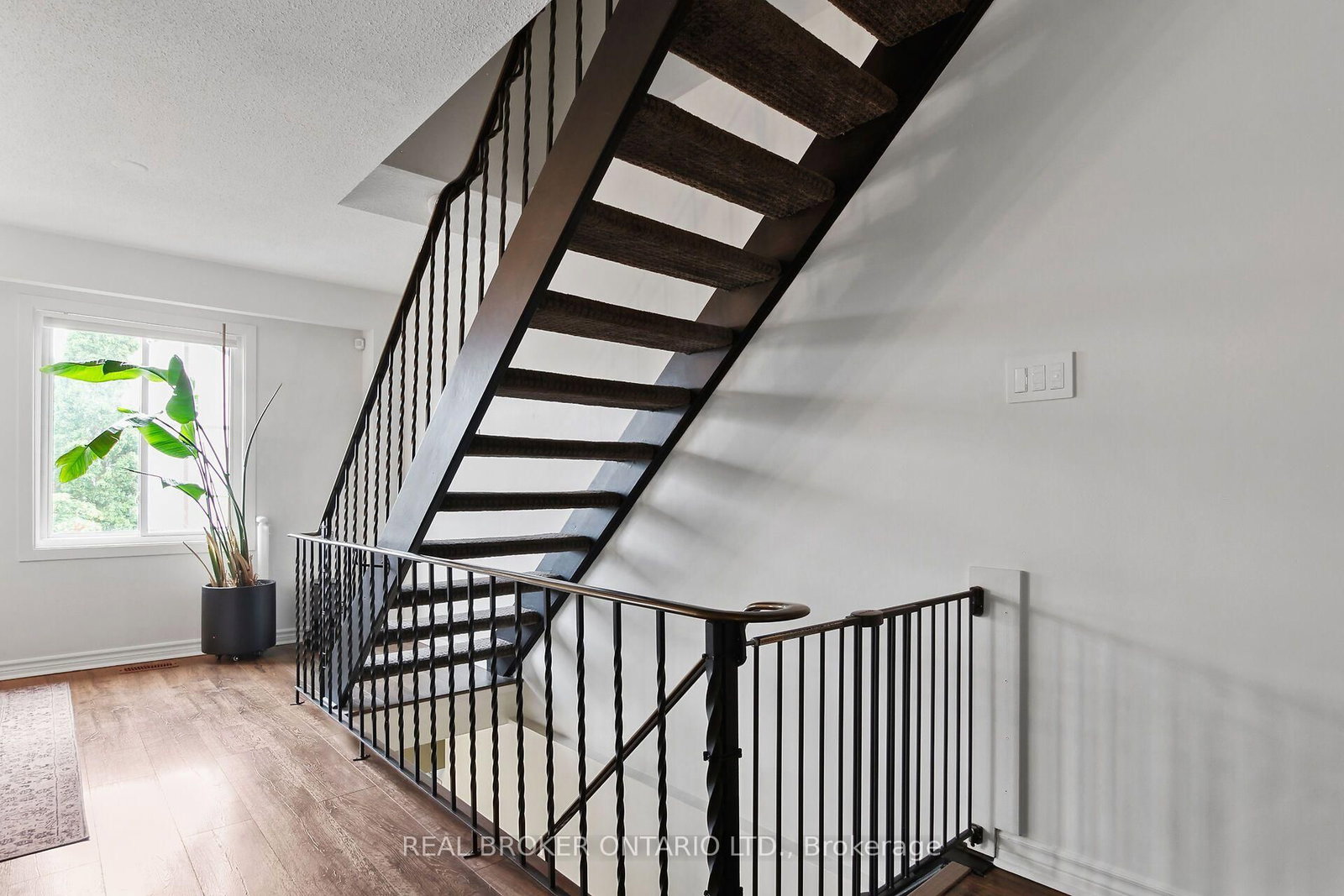1807 Axminster Court • Ottawa, ON photo 13