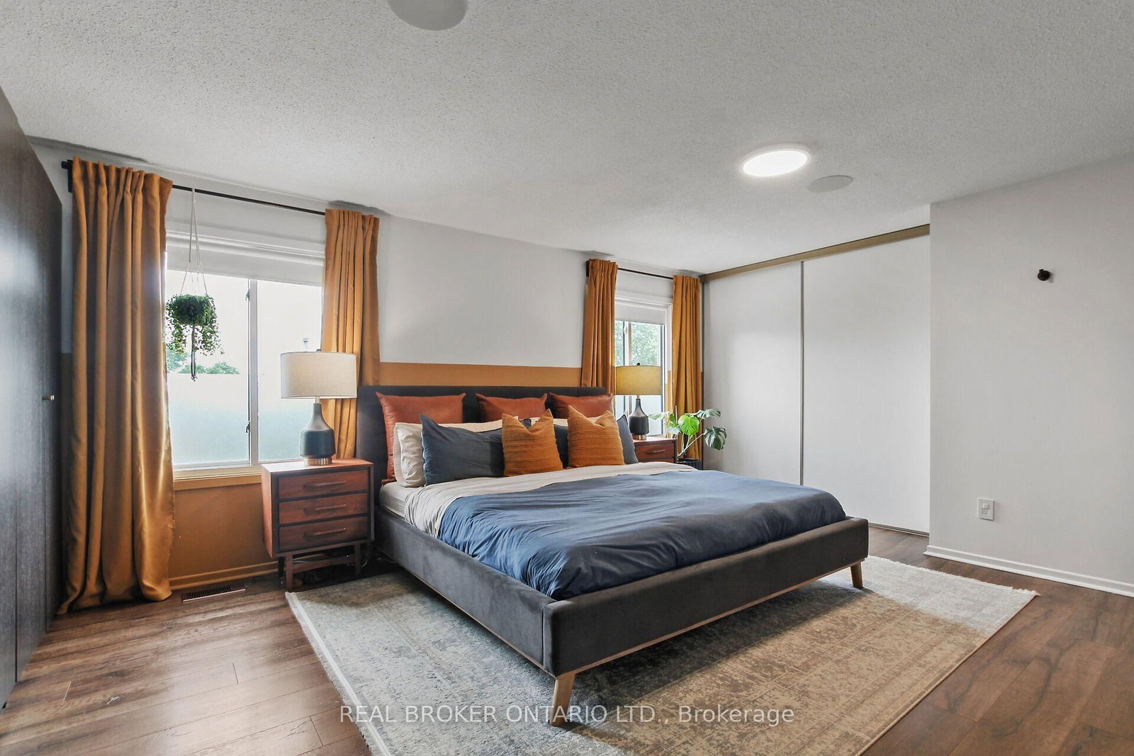 1807 Axminster Court • Ottawa, ON photo 16