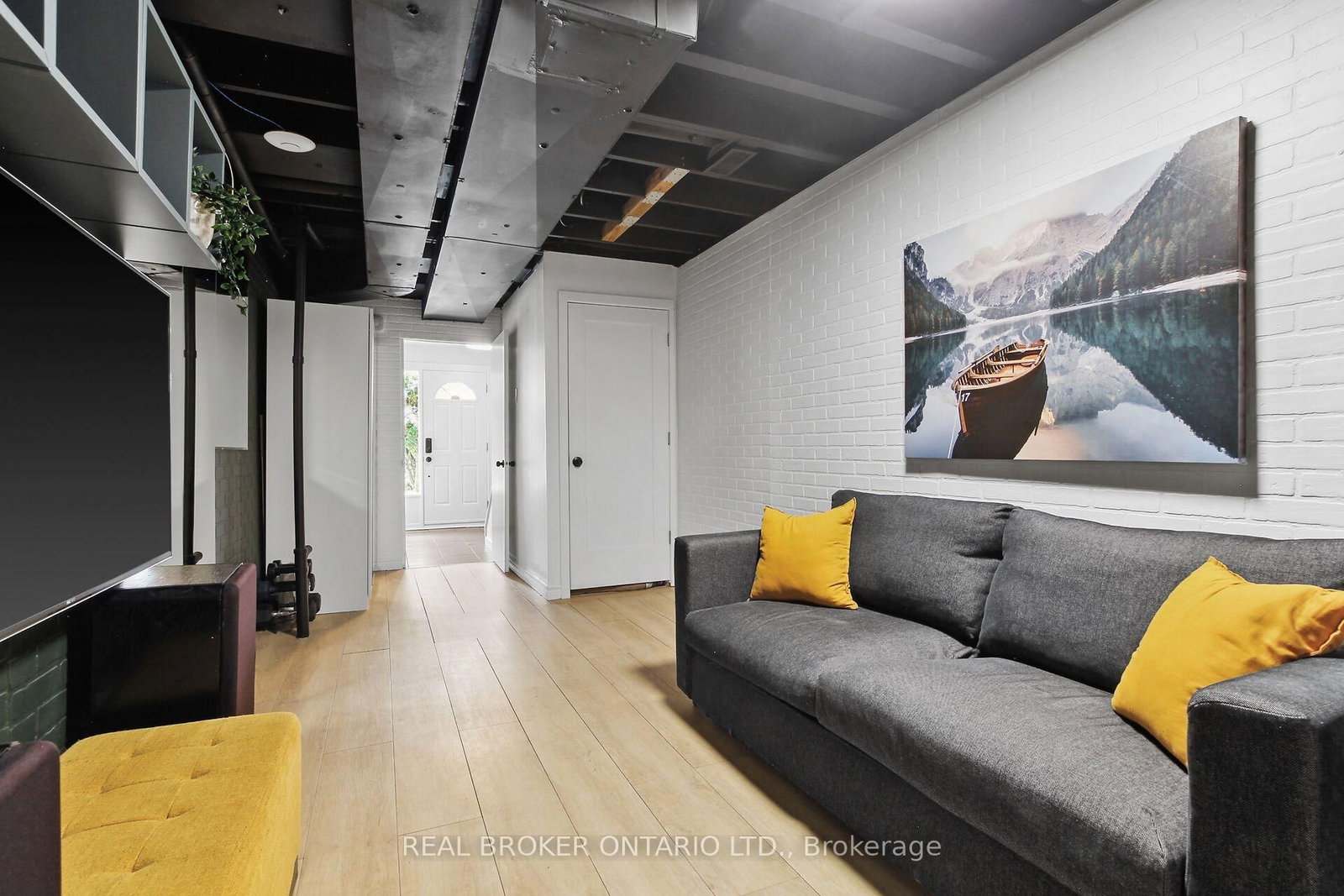 1807 Axminster Court • Ottawa, ON photo 25