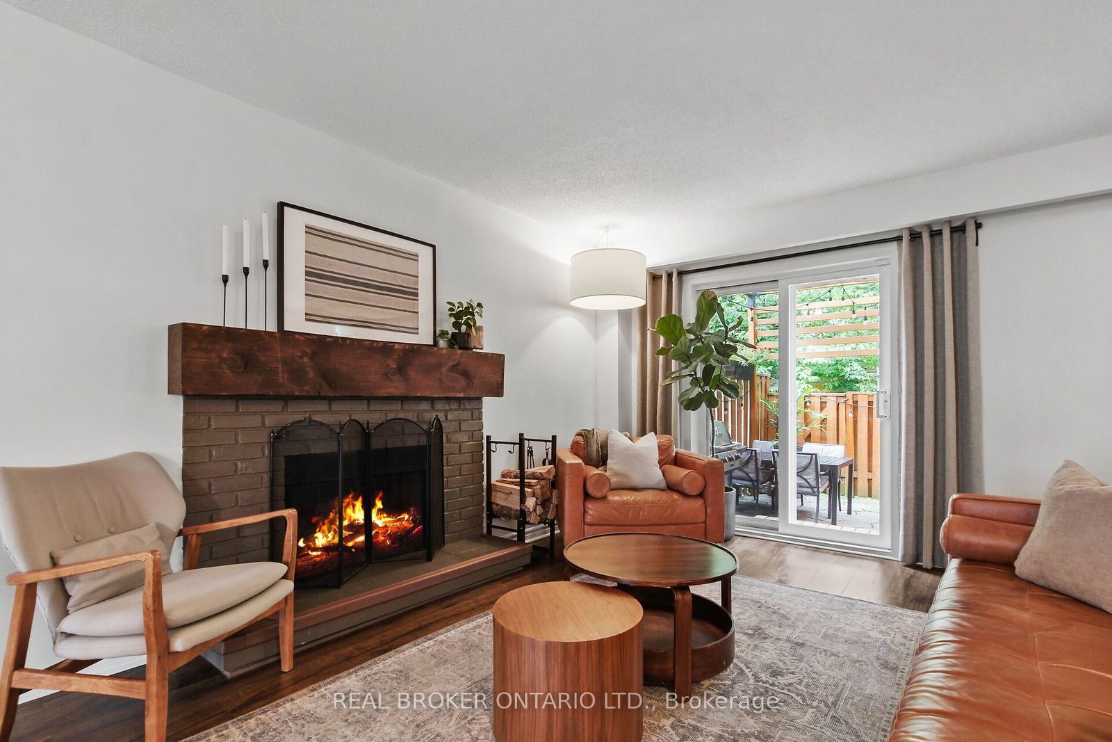 1807 Axminster Court • Ottawa, ON photo 4