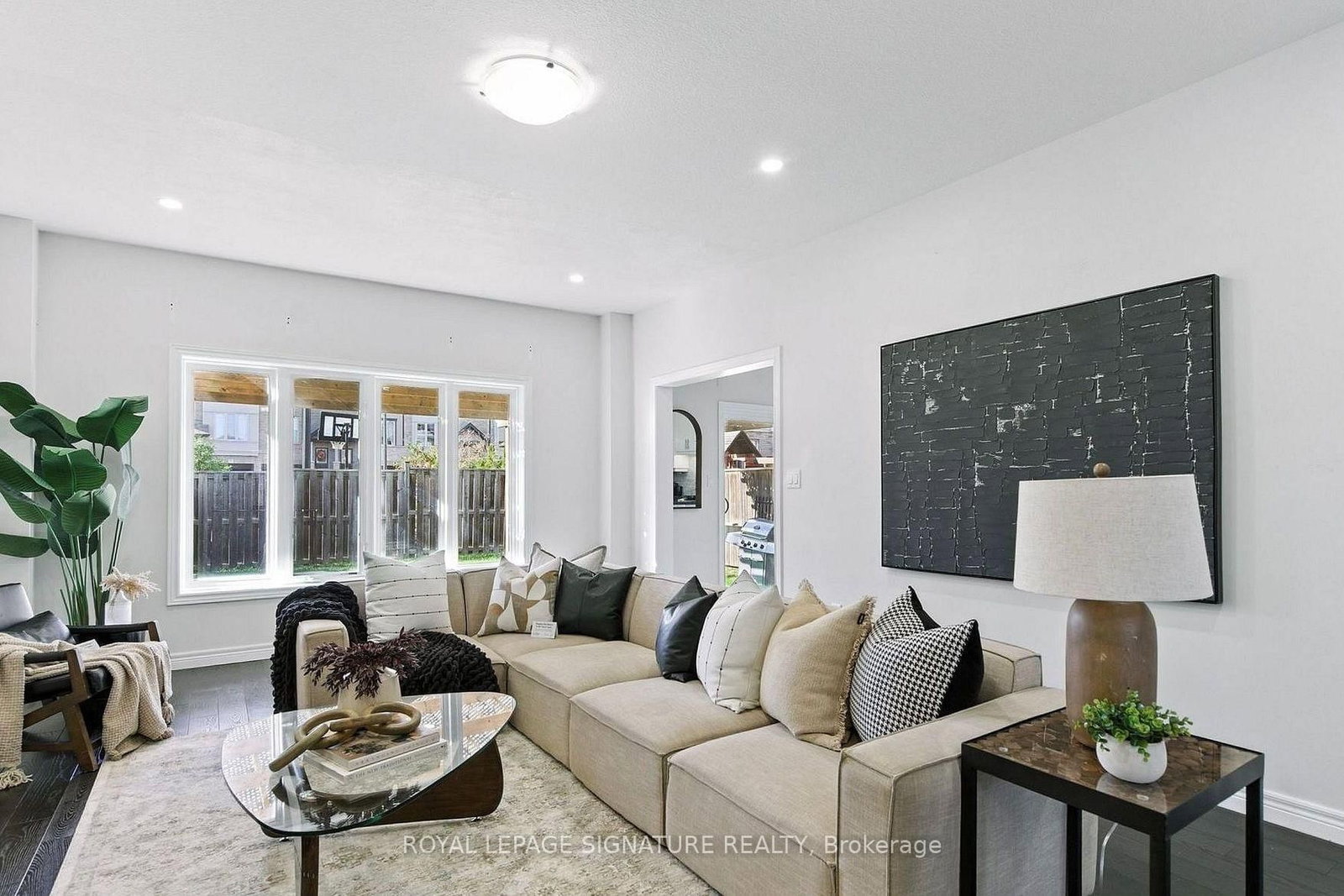 151 Royal Winter Drive • Hamilton, ON photo 5