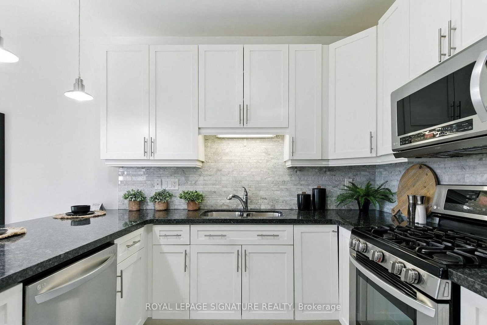 151 Royal Winter Drive • Hamilton, ON photo 9