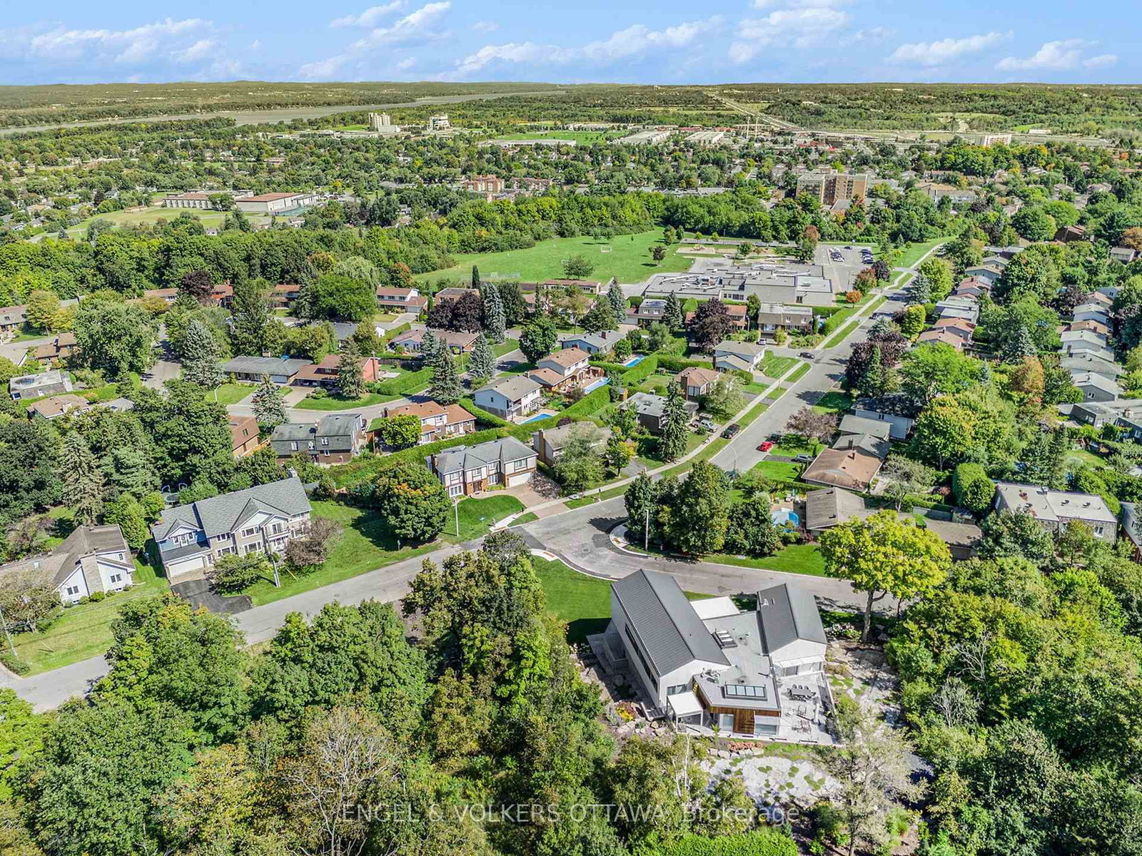 1941 Naskapi Drive • Ottawa, ON photo 39