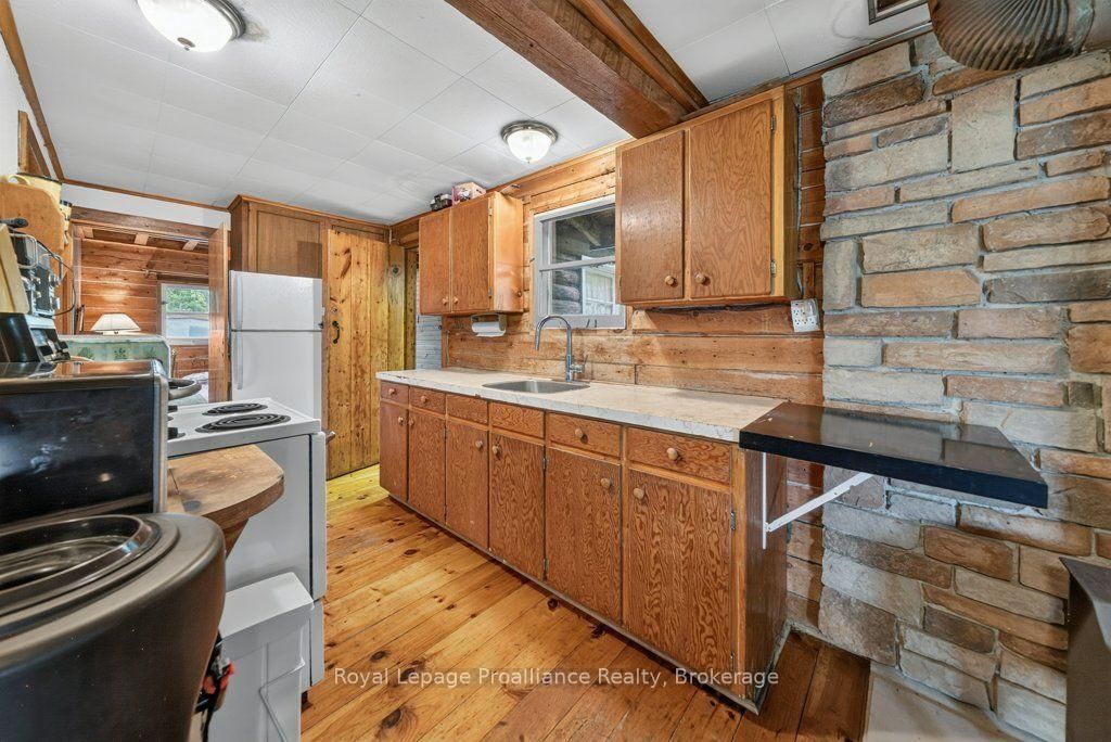 125 Mazinaw Lake Boat Access • Cloyne, ON photo 26