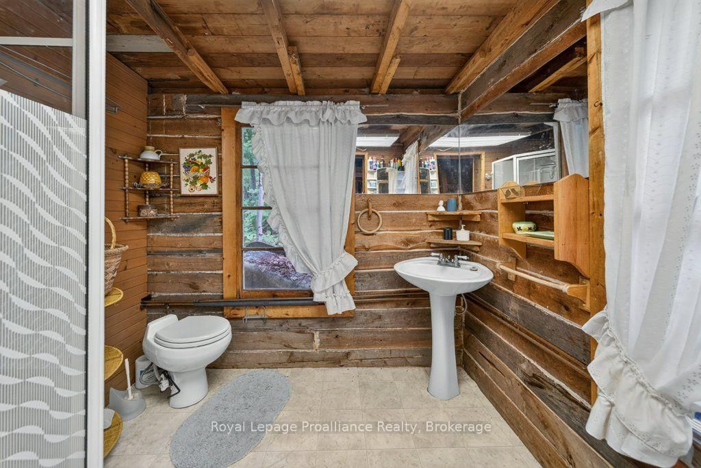 125 Mazinaw Lake Boat Access • Cloyne, ON photo 32