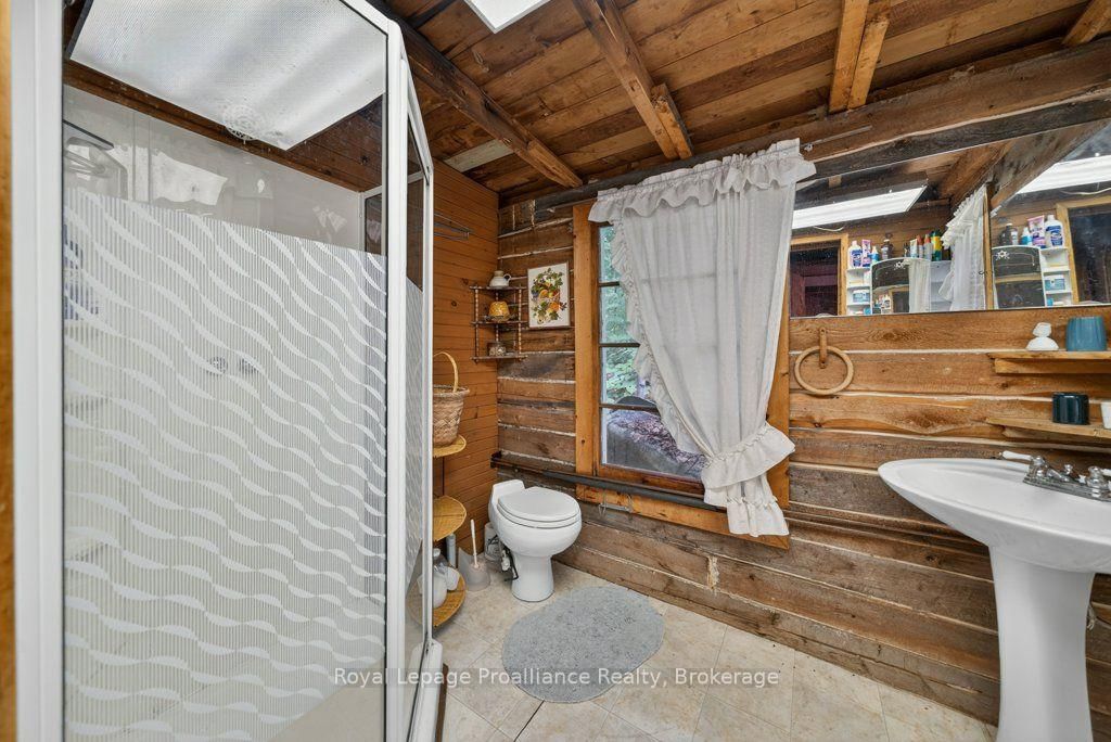 125 Mazinaw Lake Boat Access • Cloyne, ON photo 33