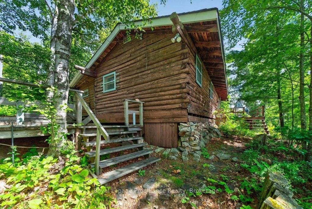 125 Mazinaw Lake Boat Access • Cloyne, ON photo 5