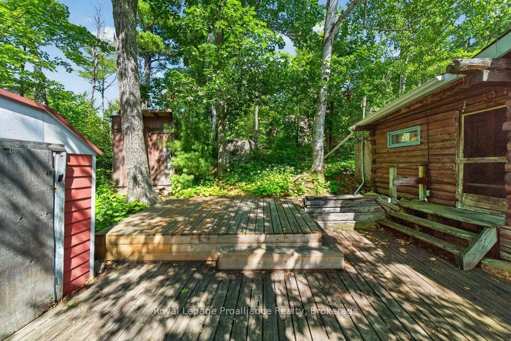 125 Mazinaw Lake Boat Access • Cloyne, ON photo 8