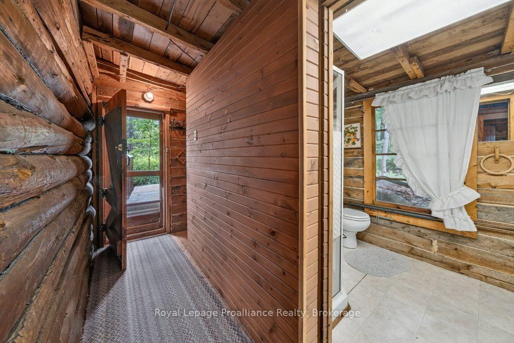 125 Mazinaw Lake Boat Access • Cloyne, ON photo 9
