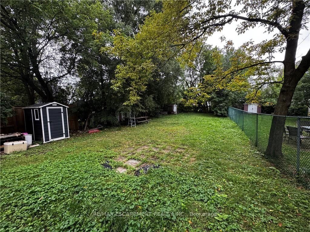 28 Brantdale Avenue • Hamilton, ON photo 15