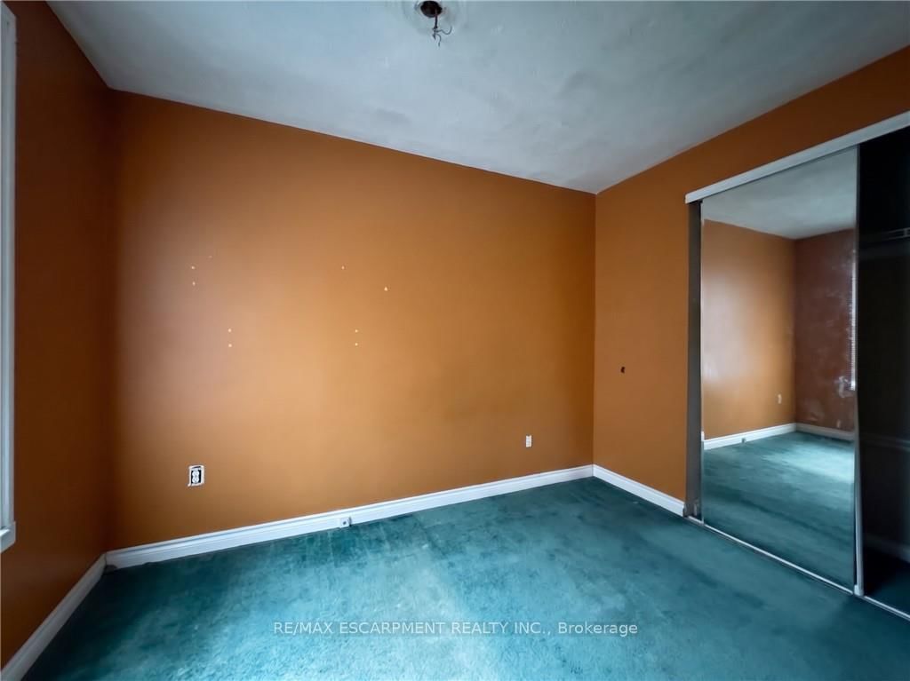 28 Brantdale Avenue • Hamilton, ON photo 4