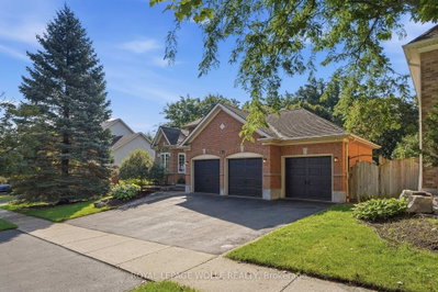 51 Autumn Ridge Trail • Kitchener, ON photo 3