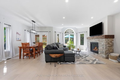 51 Autumn Ridge Trail • Kitchener, ON photo 6