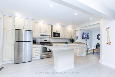 6562 HARMONY Avenue • Niagara Falls, ON photo 3
