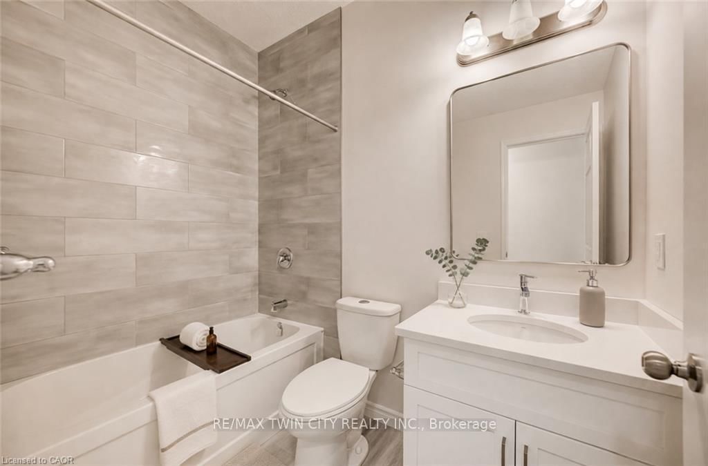 48 MAIN Street E • East Zorra-Tavistock, ON photo 21