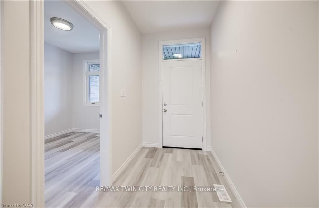48 MAIN Street E • East Zorra-Tavistock, ON photo 6