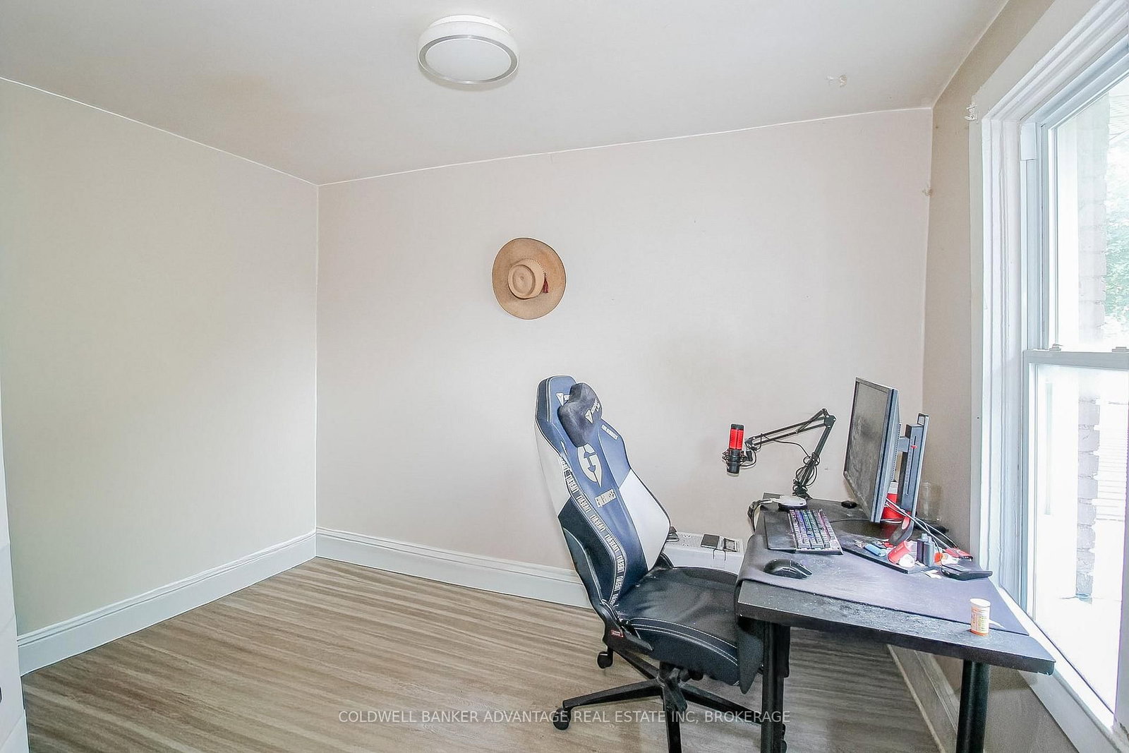 305 Burgar Street • Welland, ON photo 17