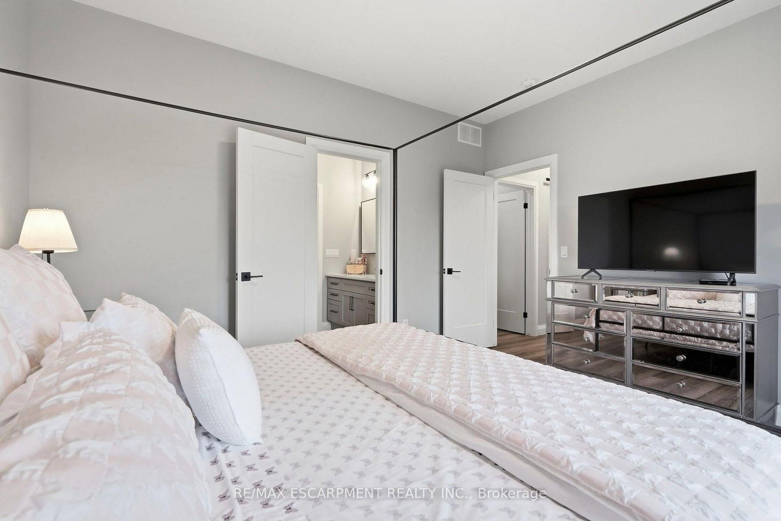 14 Hudson Drive • Brantford, ON photo 24