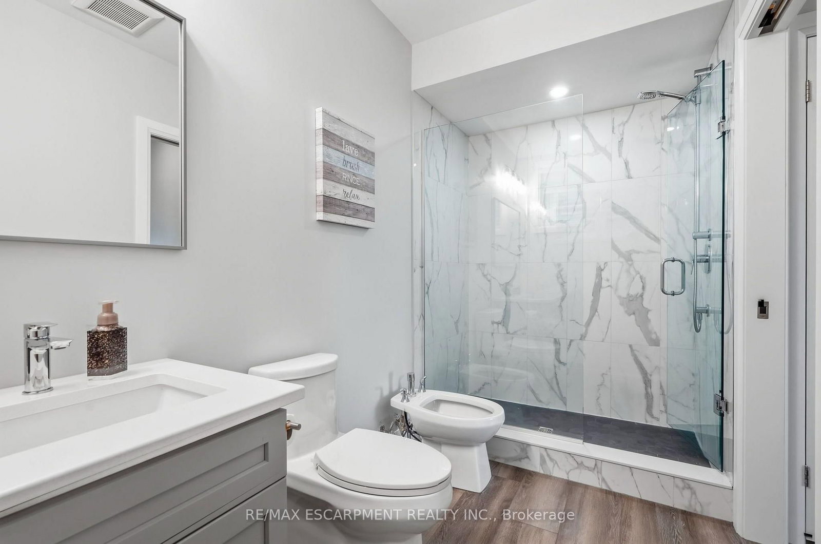 14 Hudson Drive • Brantford, ON photo 38