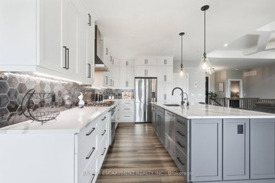 14 Hudson Drive • Brantford, ON photo 8