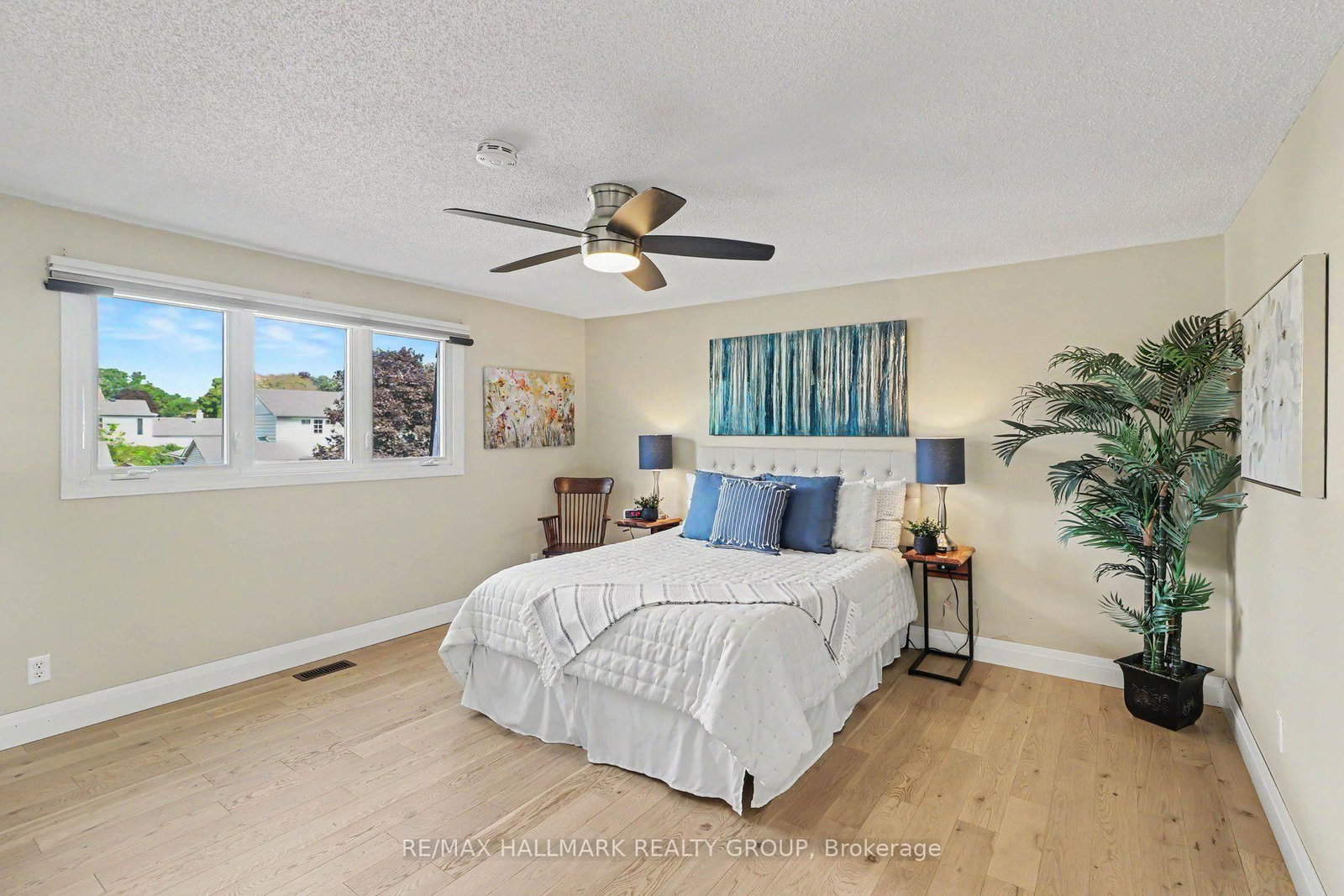 60 Woodburn Drive • Ottawa, ON photo 18