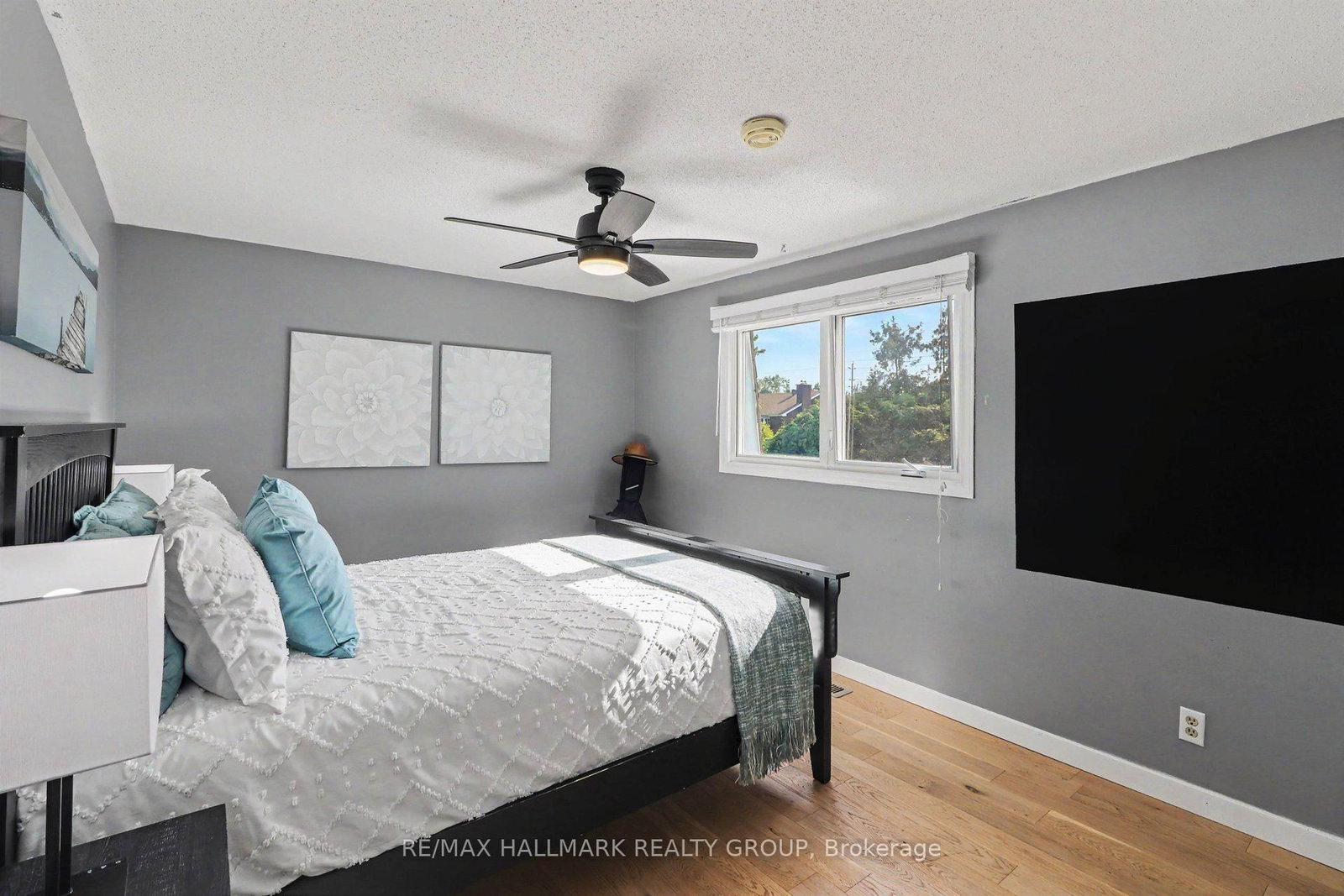 60 Woodburn Drive • Ottawa, ON photo 22