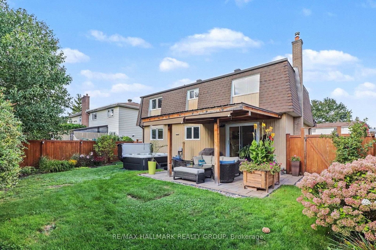 60 Woodburn Drive • Ottawa, ON photo 32