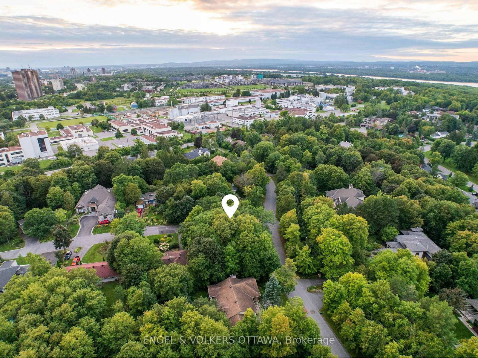 8 Davidson Drive • Ottawa, ON photo 12