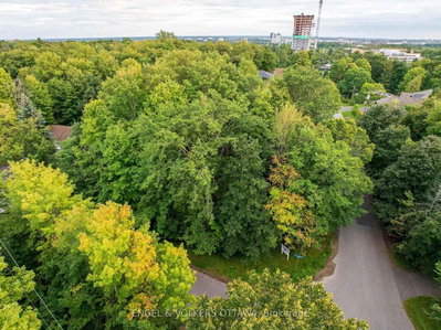 8 Davidson Drive • Ottawa, ON photo 4