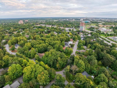 8 Davidson Drive • Ottawa, ON photo 9