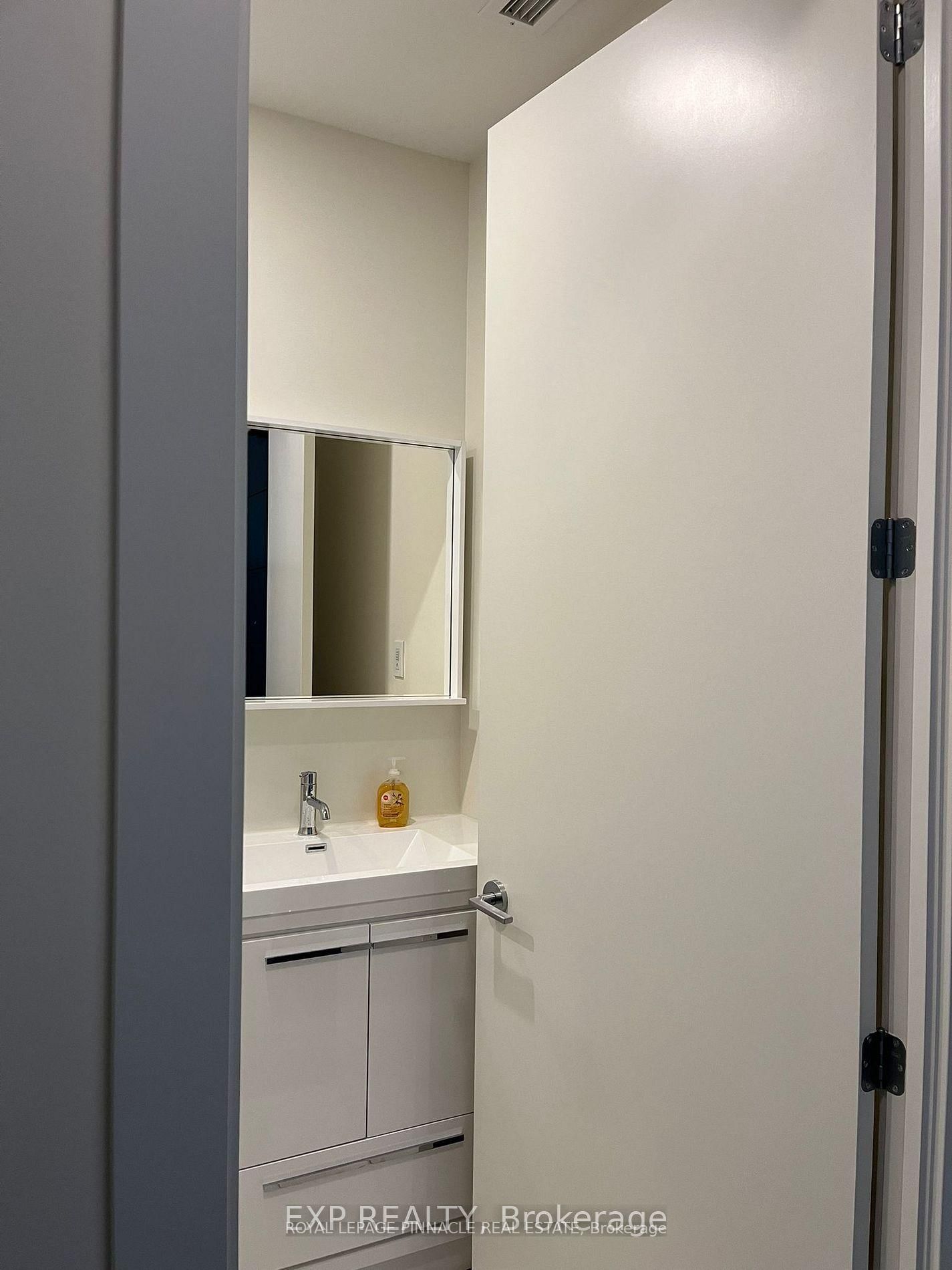 212 KING WILLIAM Street • #1405 • Hamilton, ON photo 22