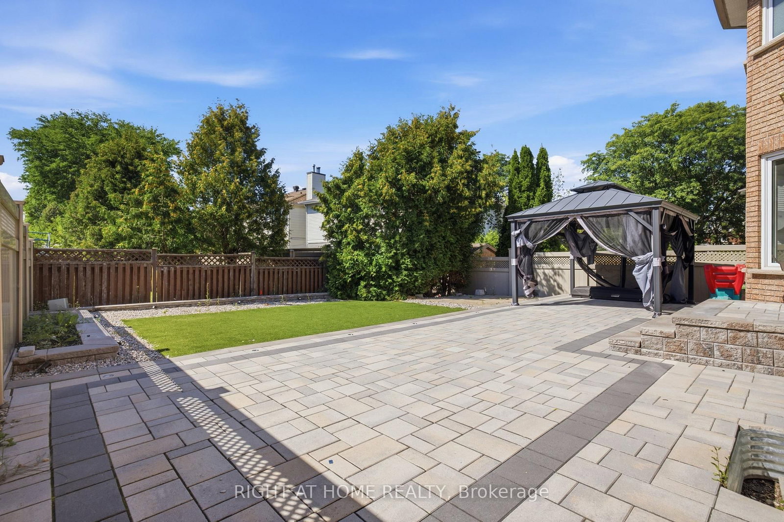 34 Cellini Court • Ottawa, ON photo 20