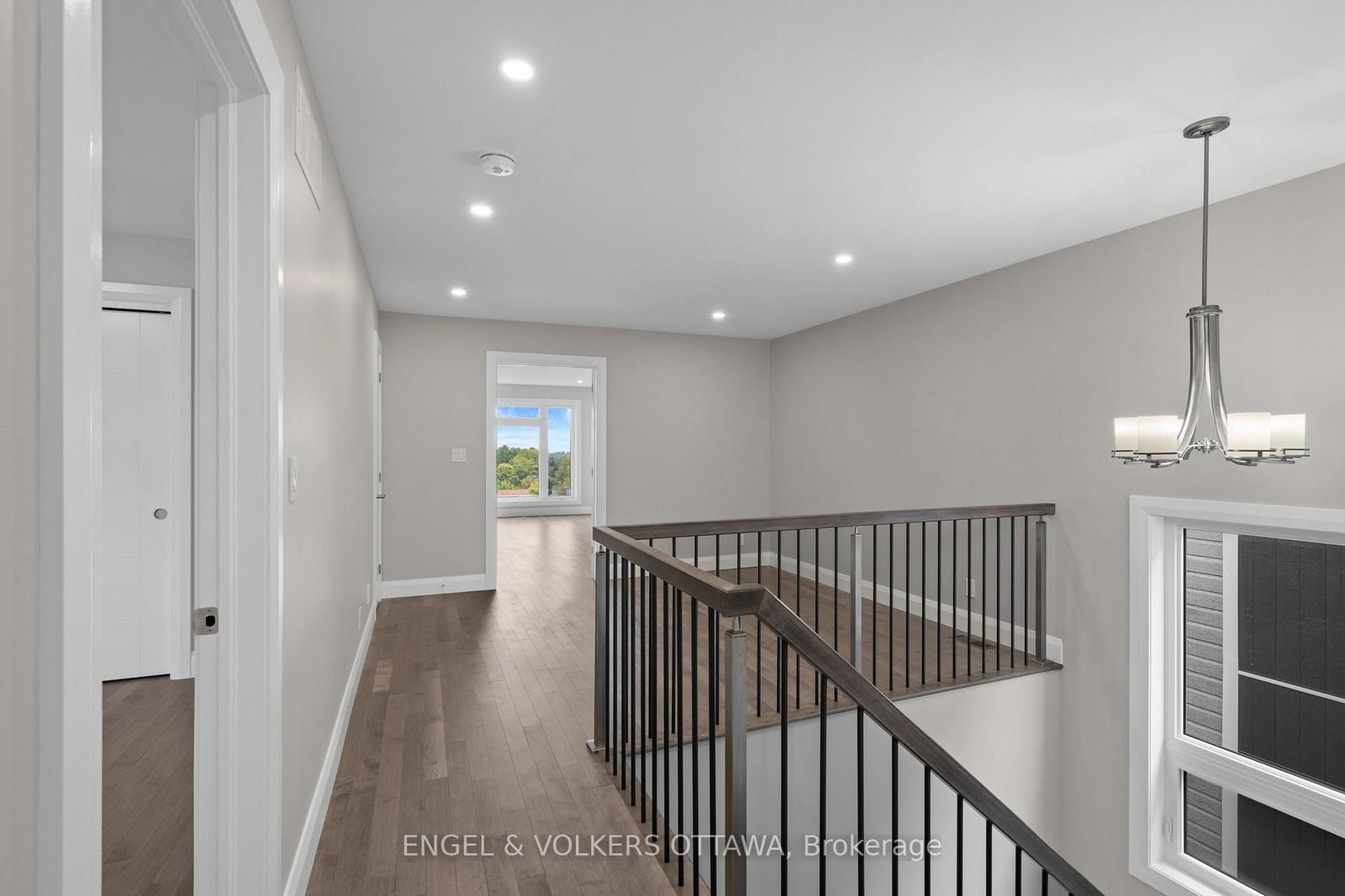 6933 Notre Dame Street • Ottawa, ON photo 20