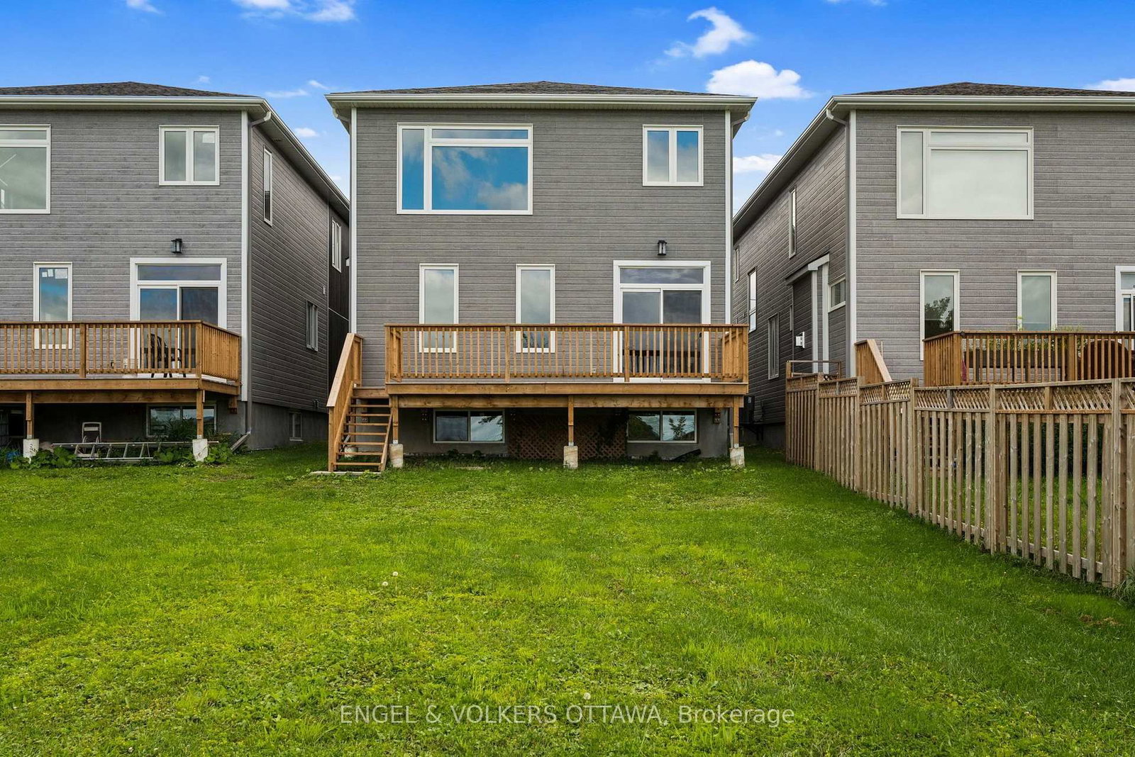 6933 Notre Dame Street • Ottawa, ON photo 38